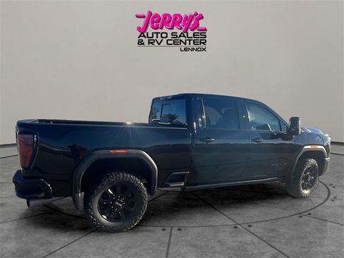 Used 2024 GMC Sierra 2500 AT4 w/ AT4 Premium Plus Package image 16
