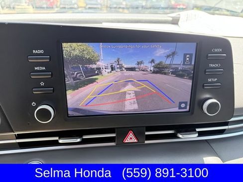 Used 2023 Hyundai Elantra SEL FWD image 15
