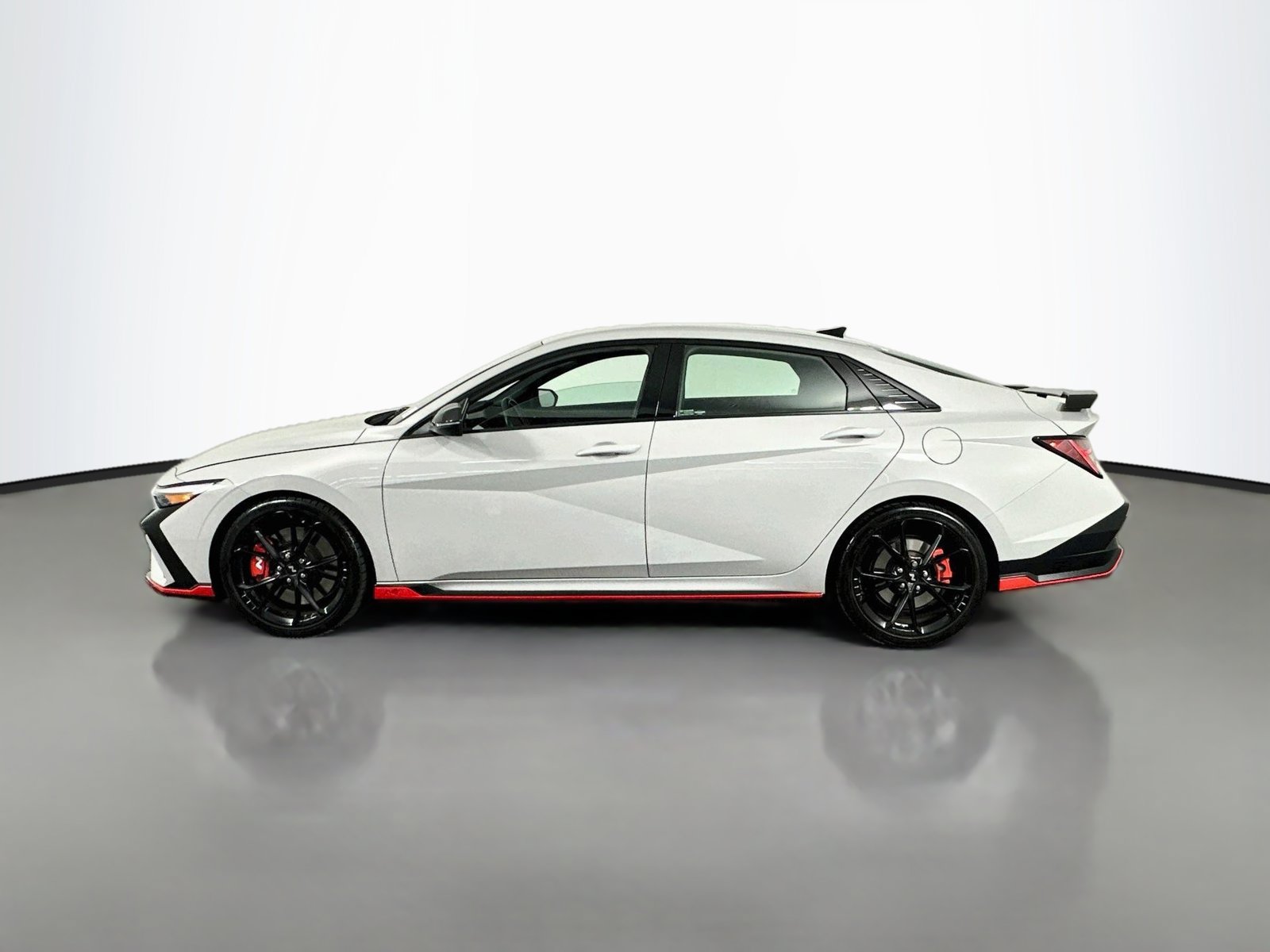 Used 2025 Hyundai Elantra N FWD image 4