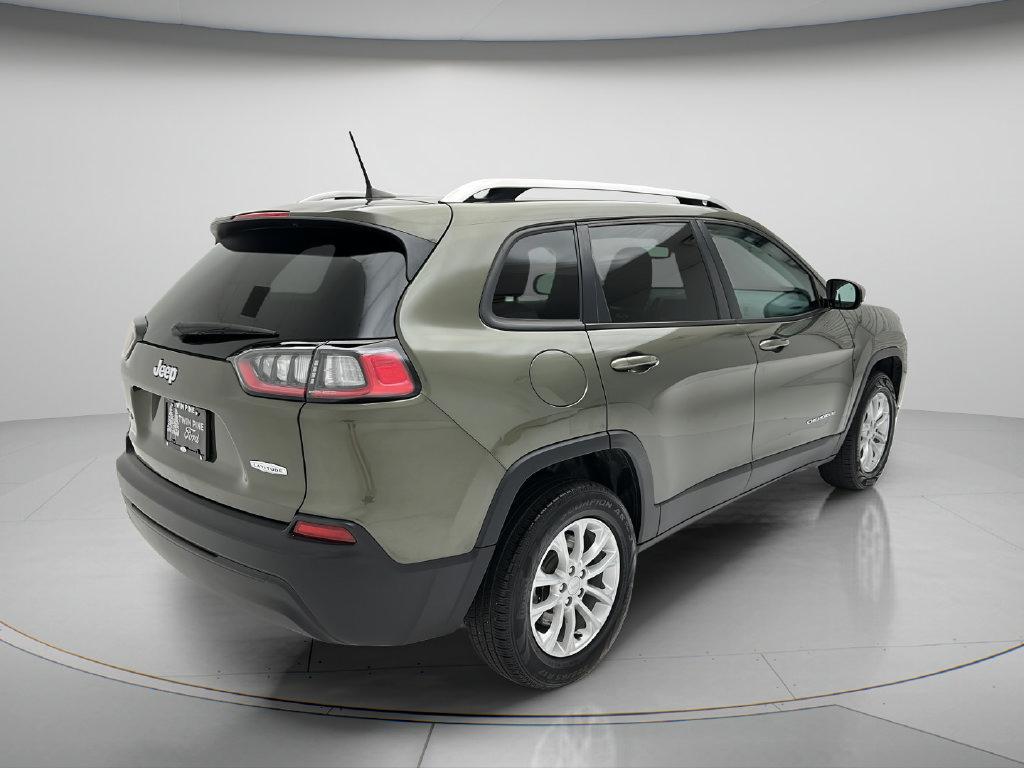 Used 2021 Jeep Cherokee Latitude w/ Mopar Interior Package AWD/4WD image 5