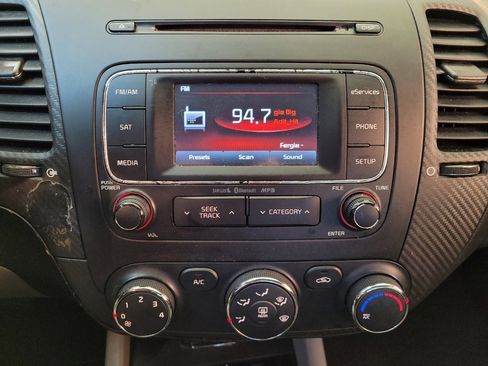 Used 2015 Kia Forte EX w/ UVO Package W/17" Alloys FWD image 25