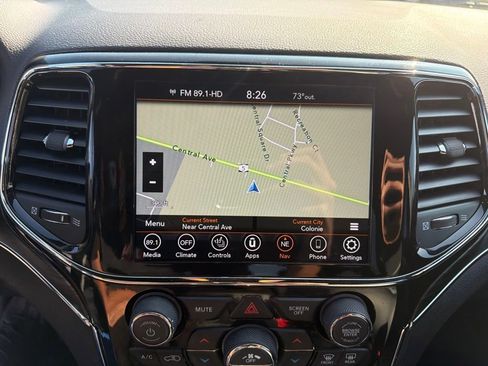 Used 2021 Jeep Grand Cherokee Limited AWD/4WD image 24