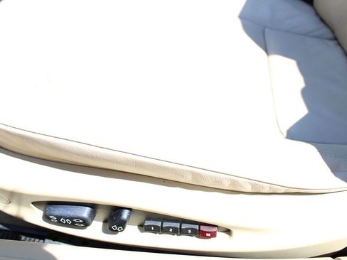 Used 2007 BMW Z4 3.0i image 38