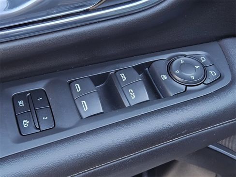 Used 2021 Chevrolet Tahoe Z71 image 16