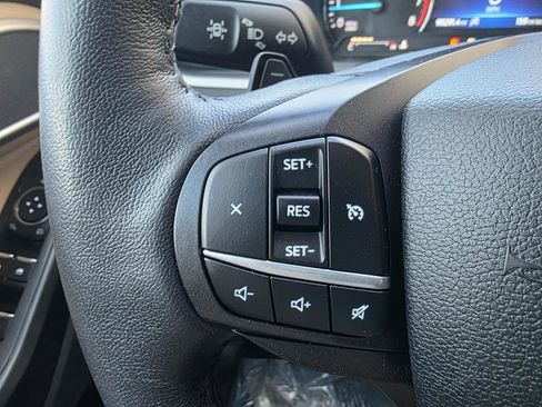 Used 2020 Ford Explorer XLT w/ Equipment Group 202A AWD/4WD image 20