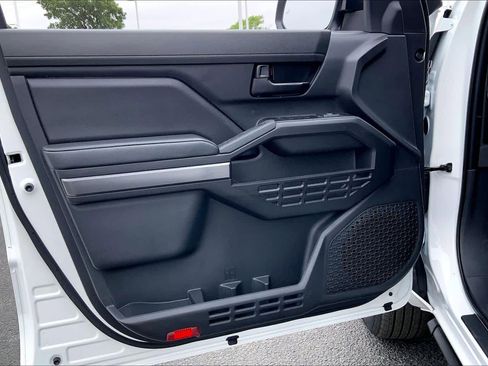 New 2026 Toyota Tacoma SR5 AWD/4WD image 10