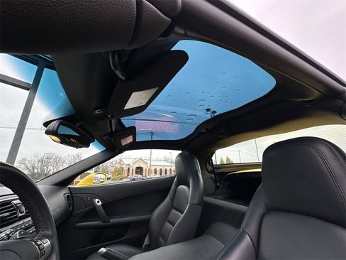 Used 2011 Chevrolet Corvette Base w/ Roof Package image 20