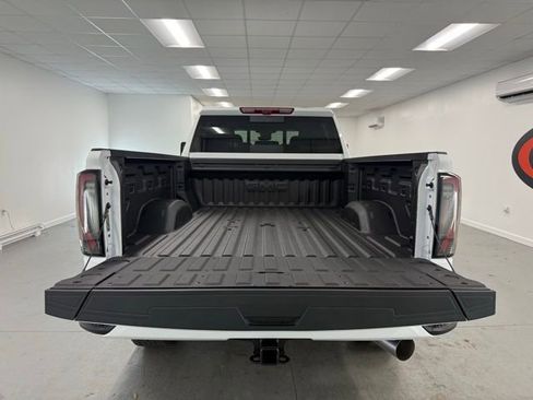 New 2026 GMC Sierra 2500 AT4 w/ AT4 Premium Plus Package AWD/4WD image 7