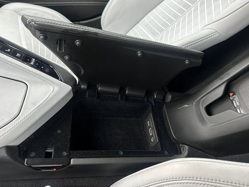 Used 2020 Chevrolet Corvette Stingray Premium Cpe w/ 3LT Preferred Equipment Group image 25