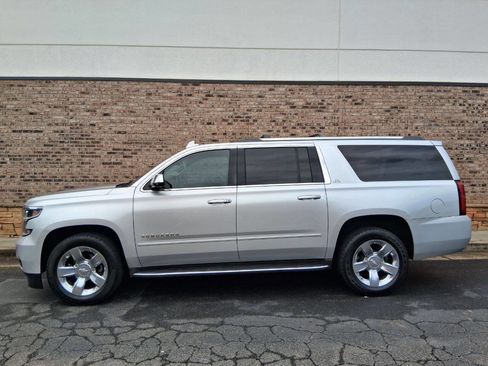 Used 2016 Chevrolet Suburban LTZ image 2