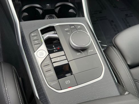 Used 2025 BMW 330i Sedan w/ Convenience Package image 28