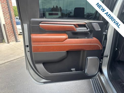 Used 2024 GMC Sierra 2500 Denali Ultimate AWD/4WD image 16