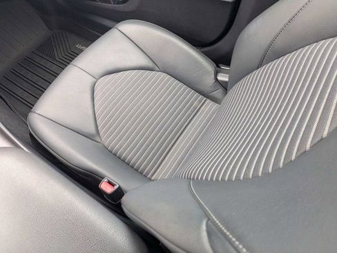Used 2023 Toyota Camry SE FWD image 15