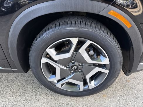 Used 2023 Hyundai Palisade Limited FWD image 12