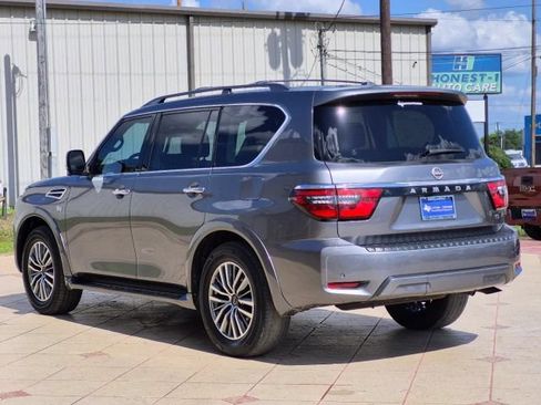 Used 2021 Nissan Armada SL w/ Captain's Chairs Package RWD image 4