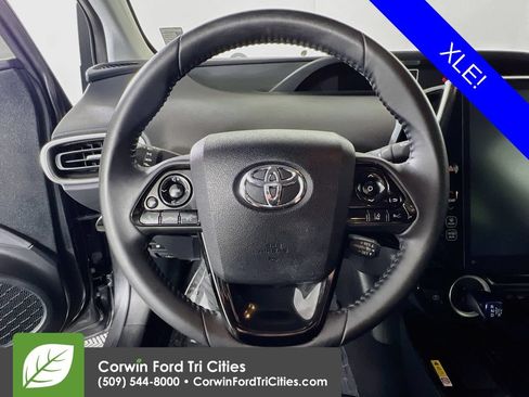 Used 2021 Toyota Prius Prime XLE FWD image 8