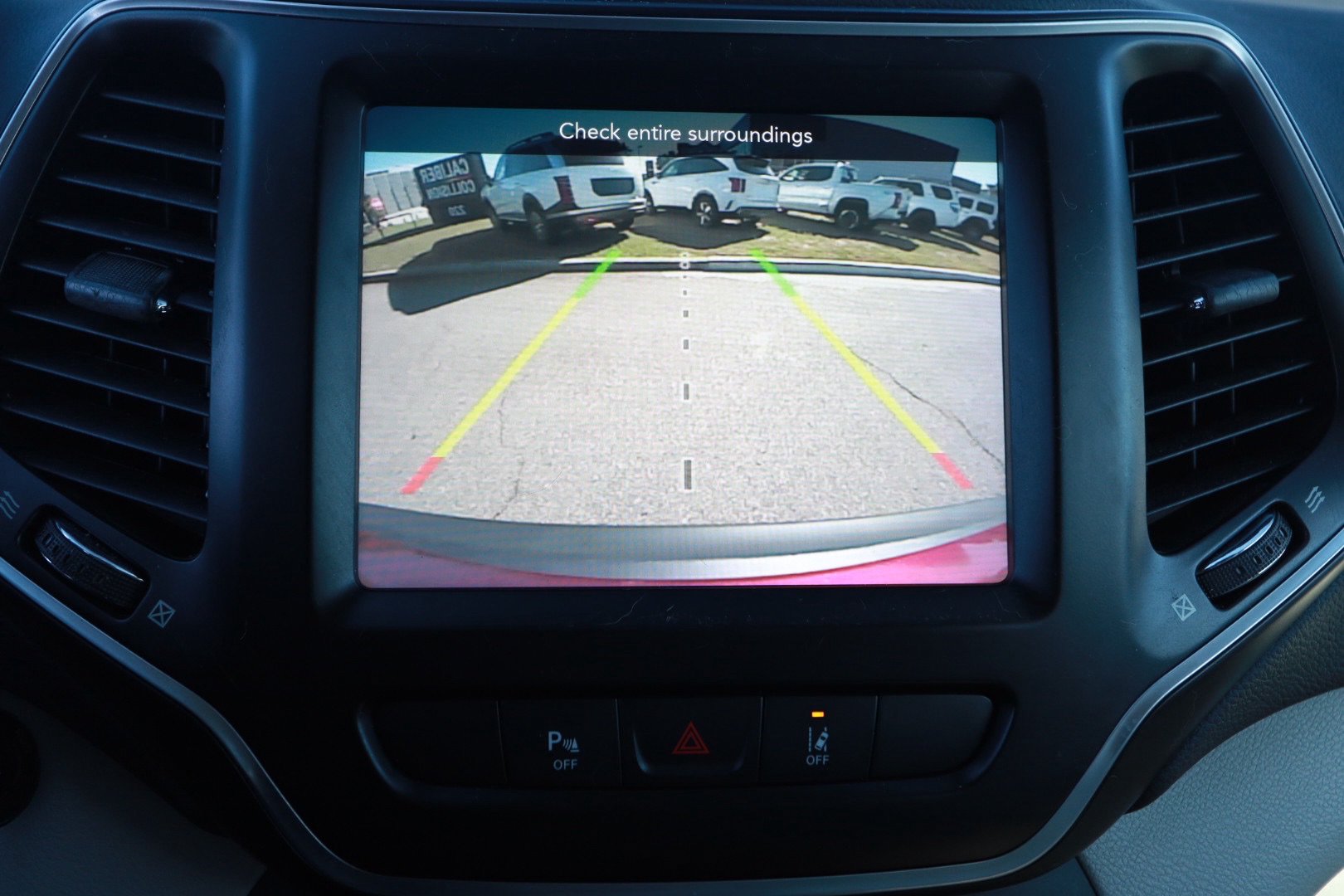 Used 2021 Jeep Cherokee Latitude Lux w/ Sun & Sound Group FWD image 15
