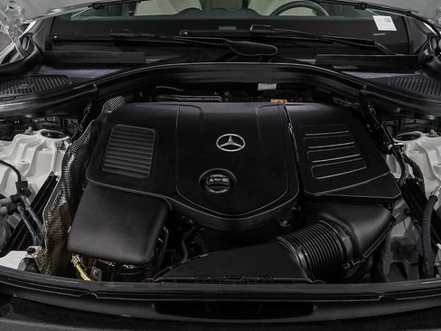 Used 2025 Mercedes-Benz GLC 300 image 30