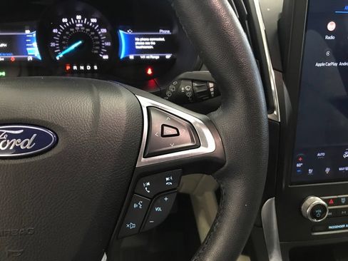 Used 2022 Ford Edge Titanium AWD/4WD image 18