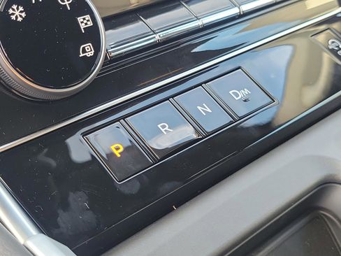 New 2026 Nissan Armada SL w/ Captain's Chari Seat Package image 25