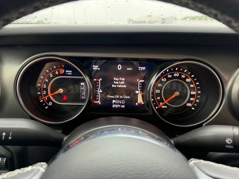Used 2020 Jeep Gladiator Sport w/ Quick Order Package 24S AWD/4WD image 10
