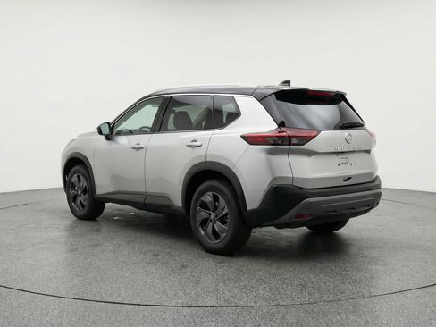 Used 2025 Nissan Rogue SV FWD image 6