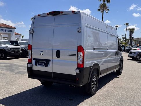 Used 2025 RAM ProMaster 2500 w/ Quick Order Package 22G SLT FWD image 9