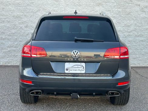Used 2012 Volkswagen Touareg TDI image 7
