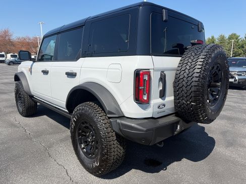 New 2026 Ford Bronco Badlands image 3