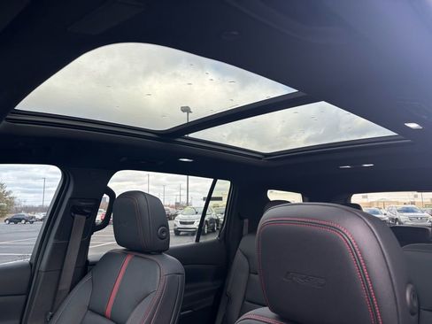 Used 2024 Chevrolet Traverse RS w/ LPO, Floor Liner Package image 18