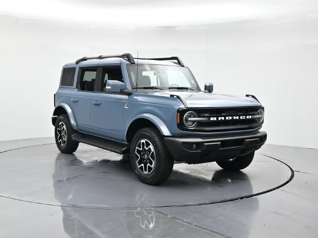 Used 2025 Ford Bronco Outer Banks AWD/4WD image 4