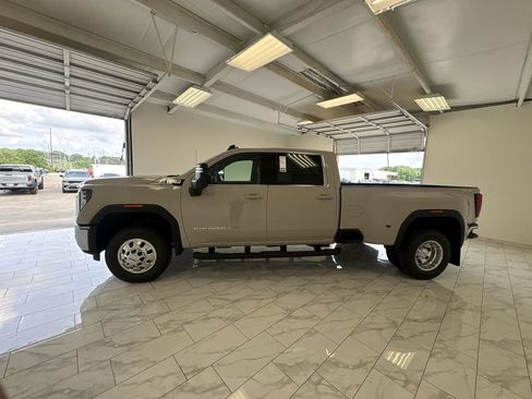 New 2026 GMC Sierra 3500 SLE w/ SLE Value Package AWD/4WD image 5