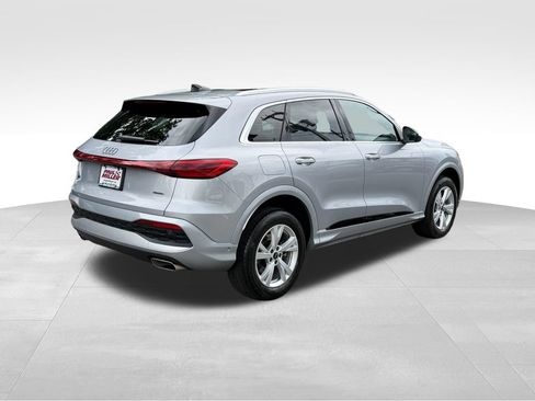 Used 2025 Audi Q5 Premium w/ Convenience Package AWD/4WD image 9
