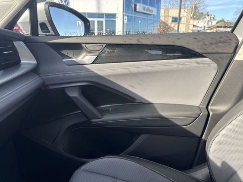 New 2026 Volkswagen Tiguan SE AWD/4WD image 24