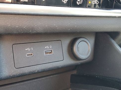 Used 2023 Nissan Rogue SV AWD/4WD image 29