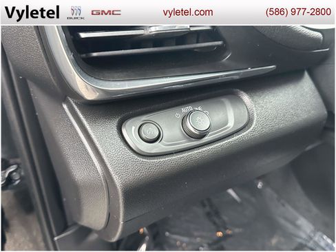 Certified 2024 Buick Envista Preferred image 18