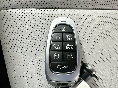 Used 2024 Hyundai Ioniq 5 Limited AWD/4WD image 16