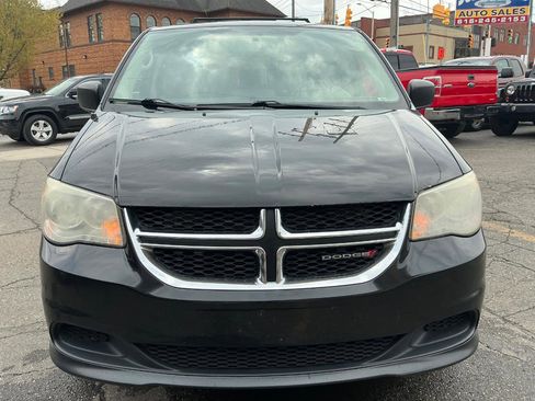 Used 2013 Dodge Grand Caravan SXT FWD image 8