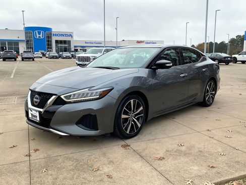 Used 2023 Nissan Maxima SL image 3