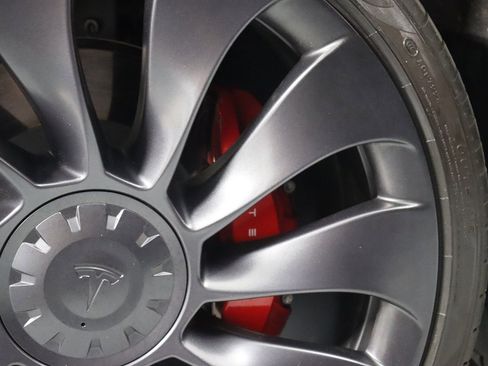 Used 2022 Tesla Model Y Performance image 6