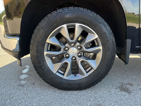 Used 2022 Chevrolet Silverado 1500 LT image 9