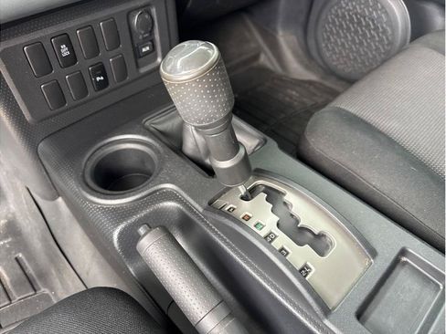 Used 2007 Toyota FJ Cruiser 4WD image 16