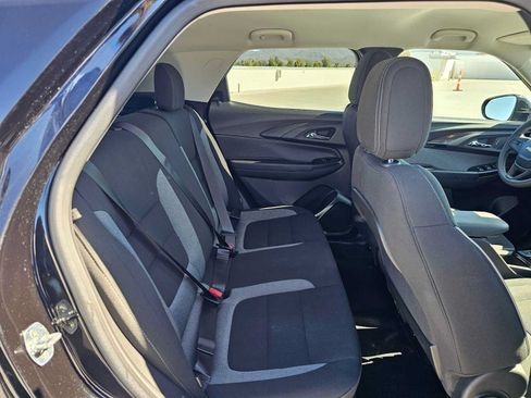 Used 2023 Chevrolet TrailBlazer LT w/ Convenience Package FWD image 12
