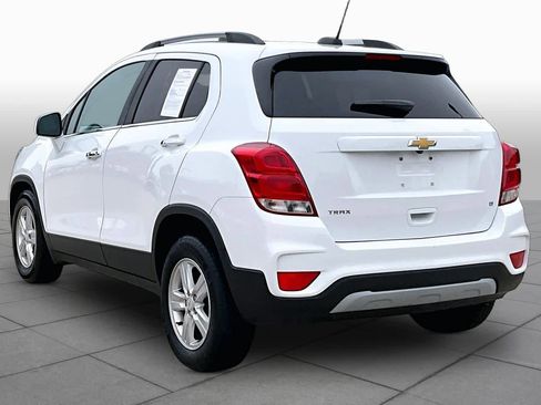 Used 2020 Chevrolet Trax LT w/ LT Convenience Package FWD image 12