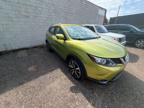 Used 2017 Nissan Rogue Sport SL FWD image 5