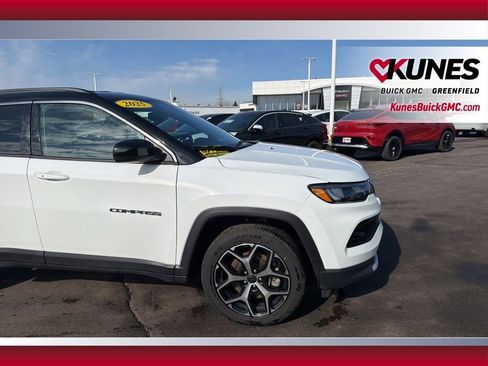 Used 2025 Jeep Compass Limited AWD/4WD image 15