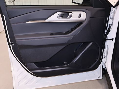 New 2027 Ford Explorer Active AWD/4WD image 10