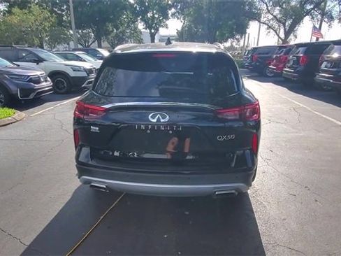 Used 2020 INFINITI QX50 Luxe w/ Navigation Package image 7