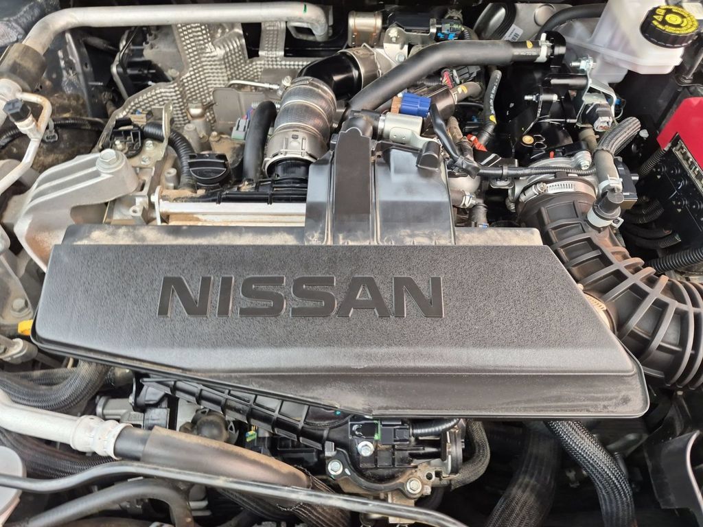 Used 2024 Nissan Rogue S AWD/4WD image 32