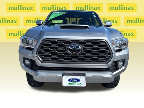 Used 2023 Toyota Tacoma TRD Sport image 9